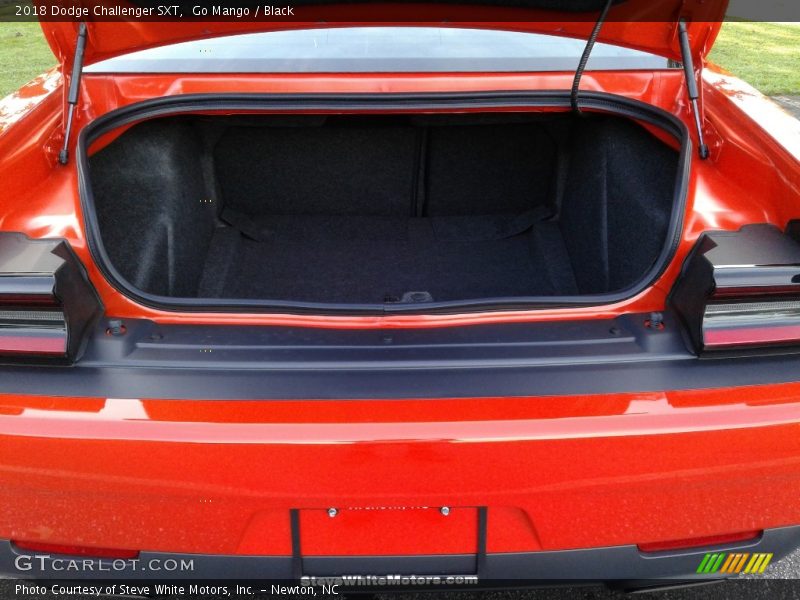 Go Mango / Black 2018 Dodge Challenger SXT