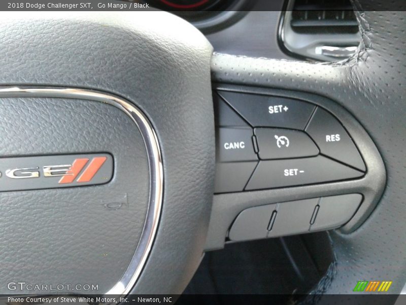 Go Mango / Black 2018 Dodge Challenger SXT