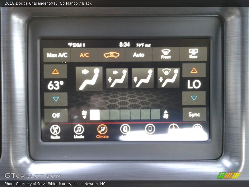 Go Mango / Black 2018 Dodge Challenger SXT