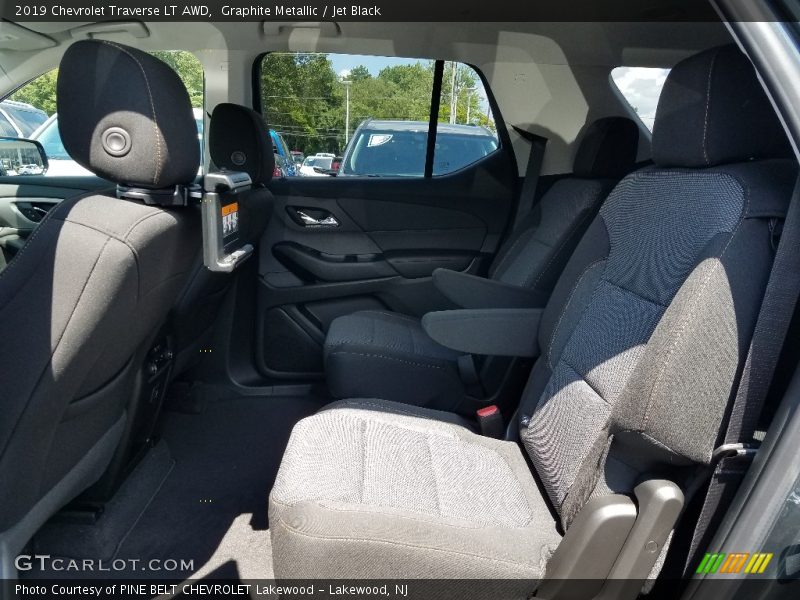 Graphite Metallic / Jet Black 2019 Chevrolet Traverse LT AWD