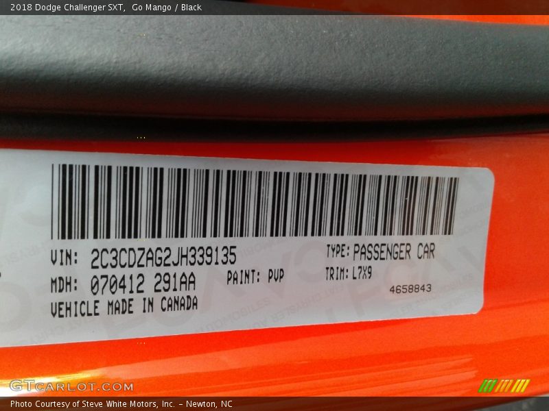 Go Mango / Black 2018 Dodge Challenger SXT