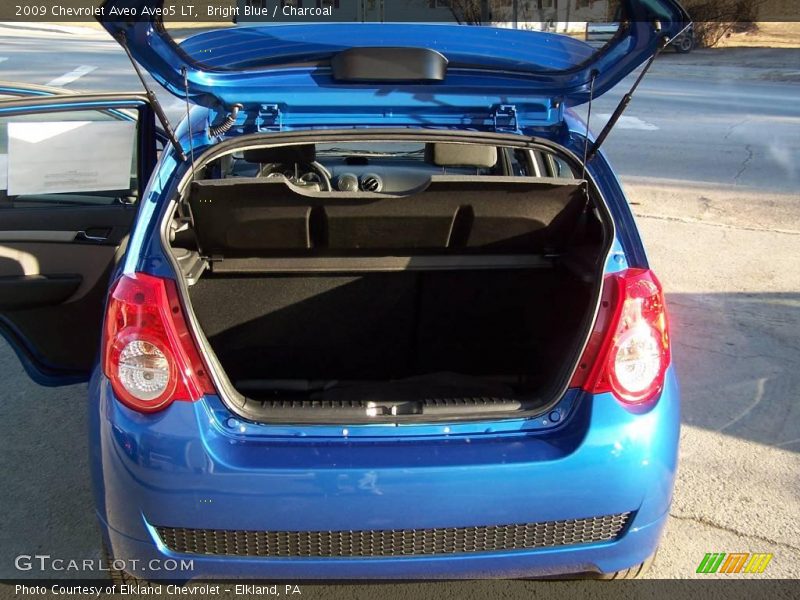 Bright Blue / Charcoal 2009 Chevrolet Aveo Aveo5 LT