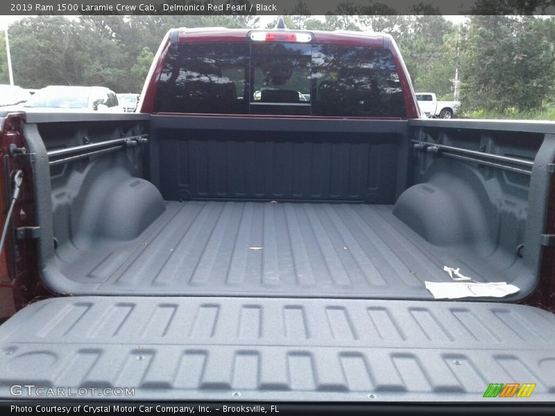 Delmonico Red Pearl / Black 2019 Ram 1500 Laramie Crew Cab