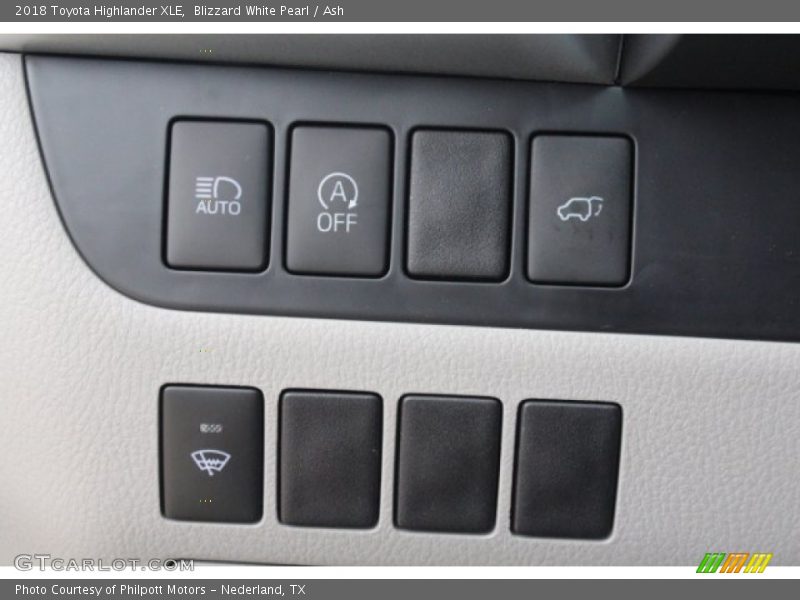 Blizzard White Pearl / Ash 2018 Toyota Highlander XLE