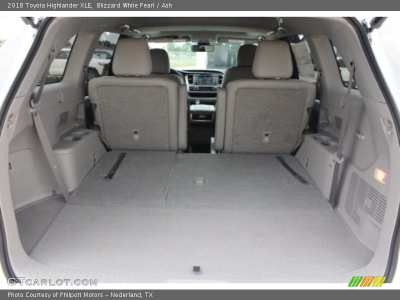 Blizzard White Pearl / Ash 2018 Toyota Highlander XLE