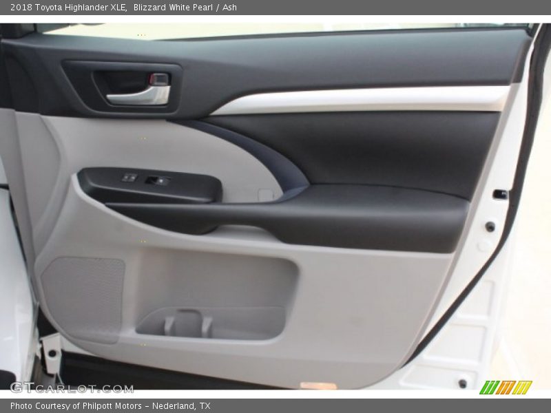 Blizzard White Pearl / Ash 2018 Toyota Highlander XLE