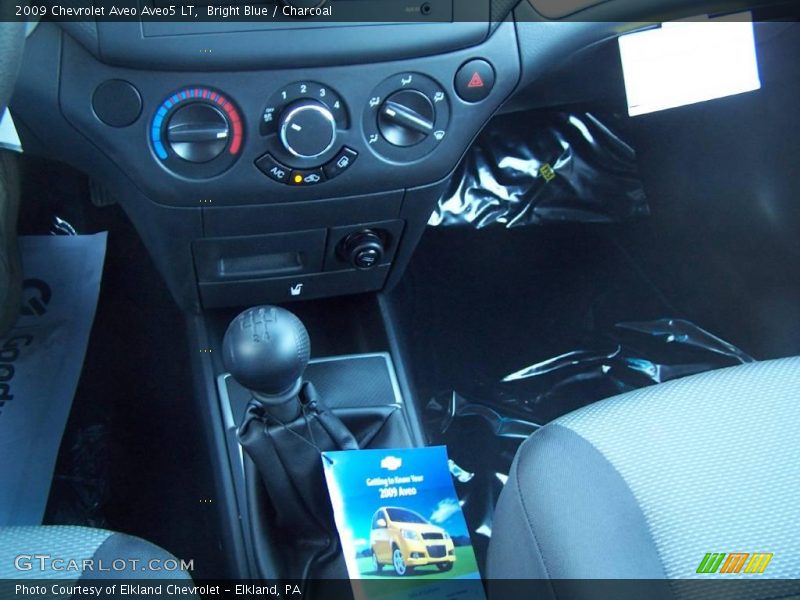 Bright Blue / Charcoal 2009 Chevrolet Aveo Aveo5 LT
