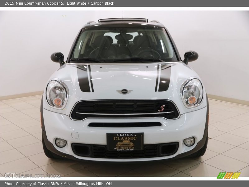 Light White / Carbon Black 2015 Mini Countryman Cooper S