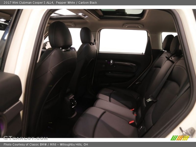Pepper White / Carbon Black 2017 Mini Clubman Cooper S ALL4