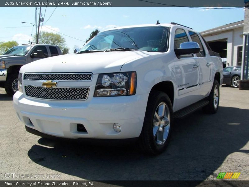 Summit White / Ebony 2009 Chevrolet Avalanche LTZ 4x4