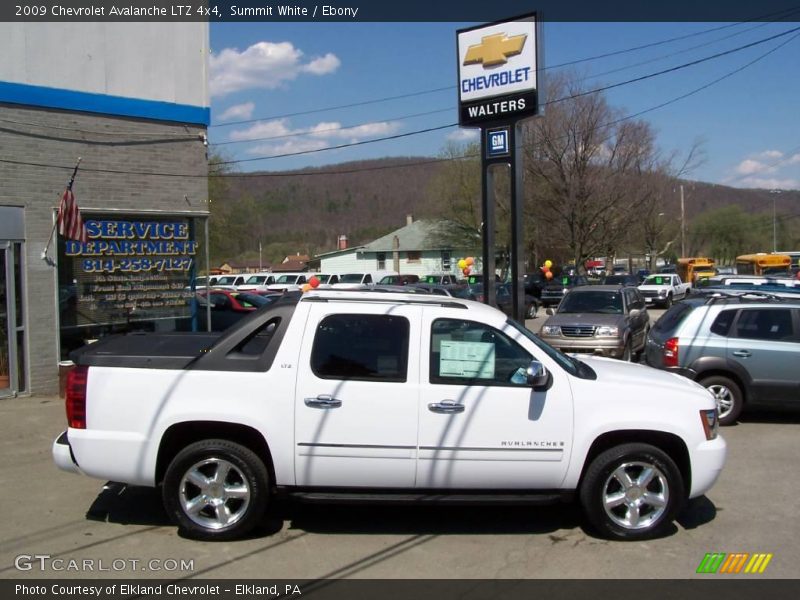 Summit White / Ebony 2009 Chevrolet Avalanche LTZ 4x4