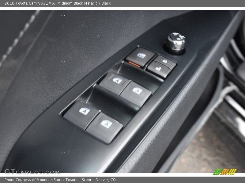 Midnight Black Metallic / Black 2018 Toyota Camry XSE V6