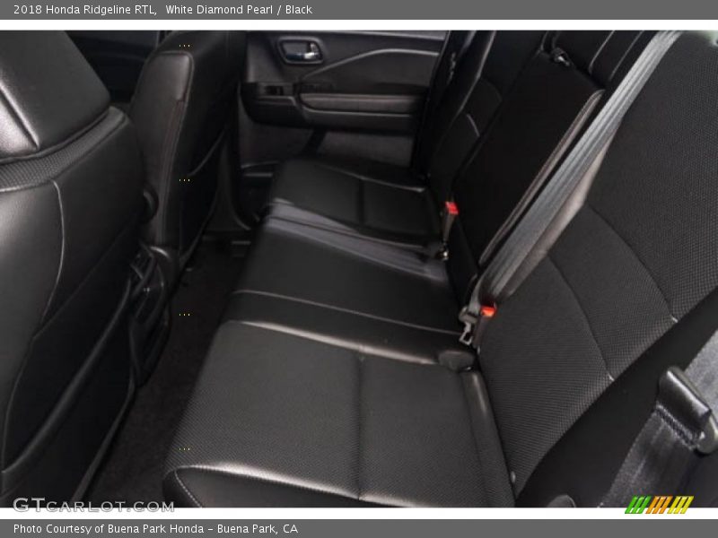 White Diamond Pearl / Black 2018 Honda Ridgeline RTL