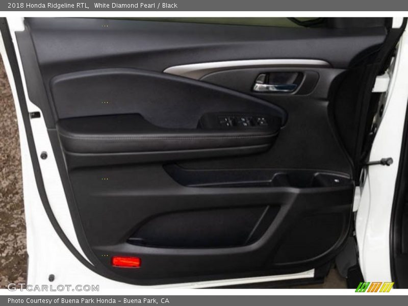 White Diamond Pearl / Black 2018 Honda Ridgeline RTL