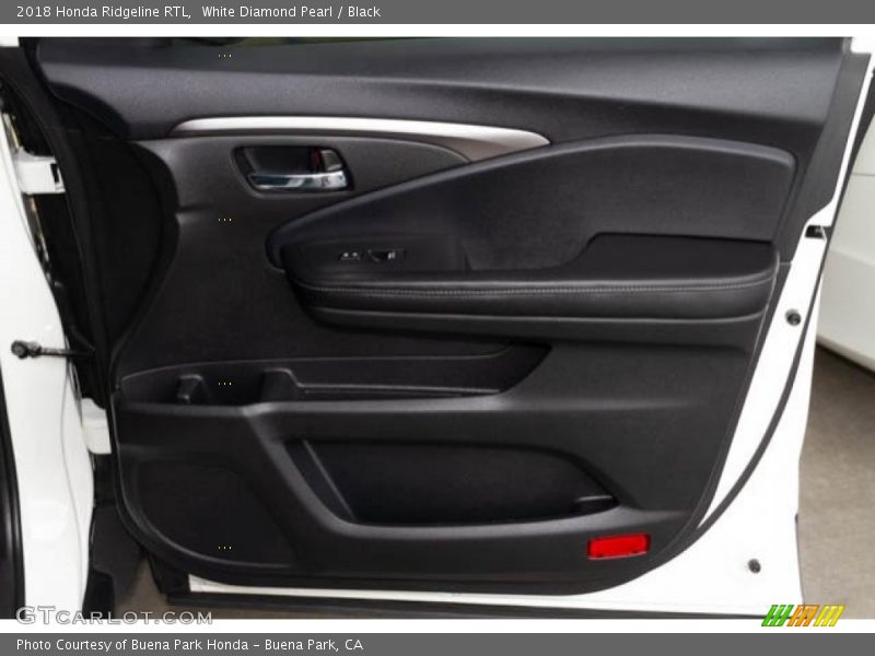 White Diamond Pearl / Black 2018 Honda Ridgeline RTL