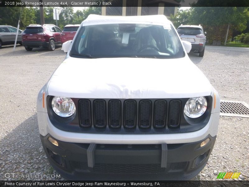 Glacier Metallic / Black 2018 Jeep Renegade Latitude 4x4