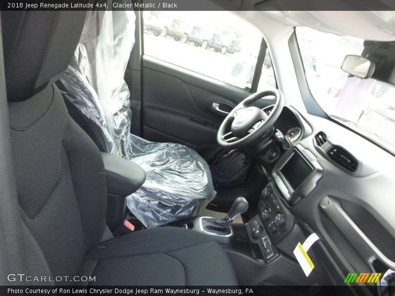 Glacier Metallic / Black 2018 Jeep Renegade Latitude 4x4
