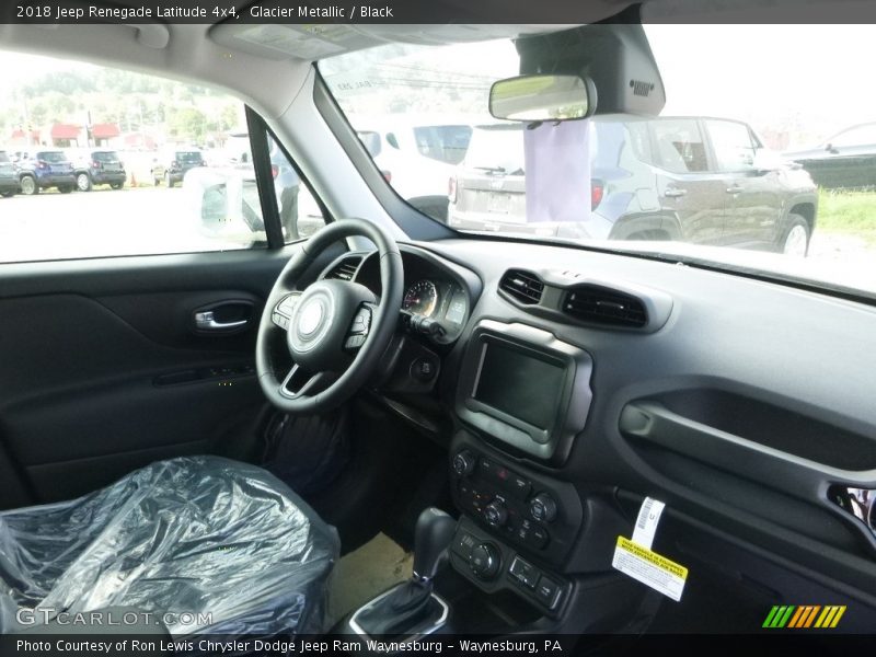 Glacier Metallic / Black 2018 Jeep Renegade Latitude 4x4