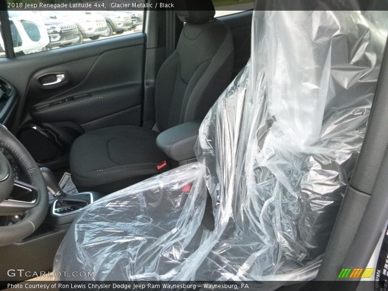 Glacier Metallic / Black 2018 Jeep Renegade Latitude 4x4