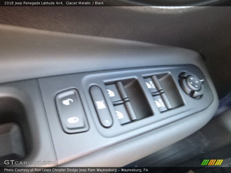 Glacier Metallic / Black 2018 Jeep Renegade Latitude 4x4