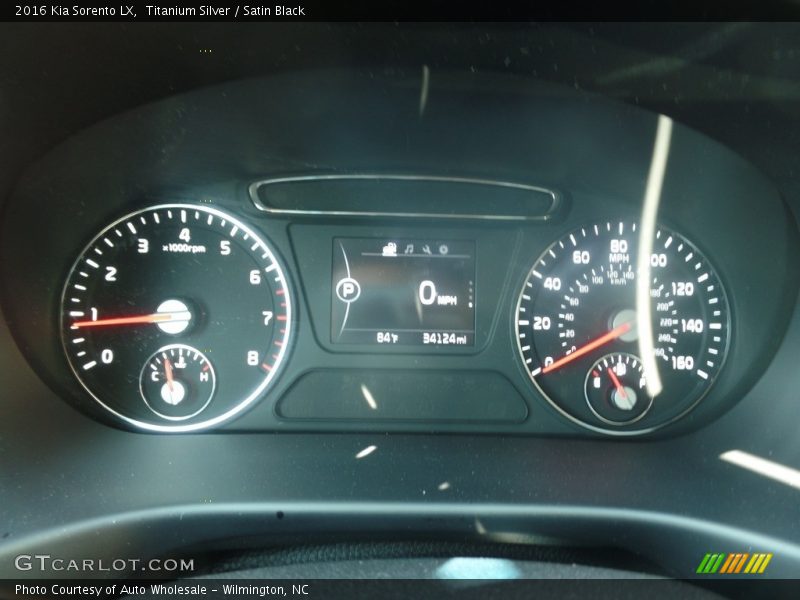 Titanium Silver / Satin Black 2016 Kia Sorento LX