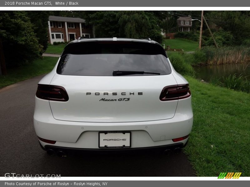 White / Black 2018 Porsche Macan GTS