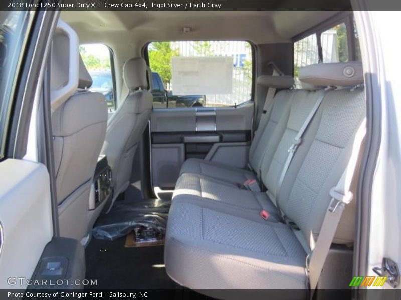 Ingot Silver / Earth Gray 2018 Ford F250 Super Duty XLT Crew Cab 4x4