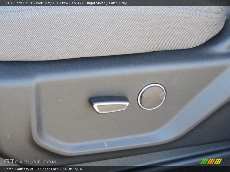 Ingot Silver / Earth Gray 2018 Ford F250 Super Duty XLT Crew Cab 4x4