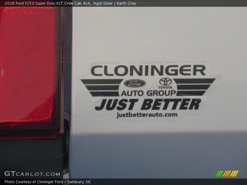 Ingot Silver / Earth Gray 2018 Ford F250 Super Duty XLT Crew Cab 4x4