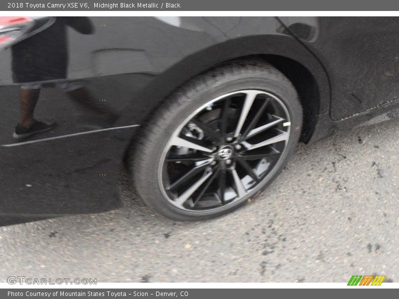 Midnight Black Metallic / Black 2018 Toyota Camry XSE V6