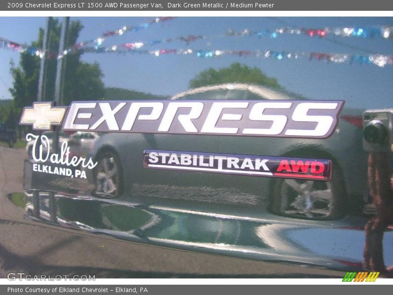 Dark Green Metallic / Medium Pewter 2009 Chevrolet Express LT 1500 AWD Passenger Van