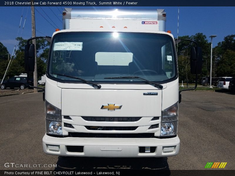 Summit White / Pewter 2018 Chevrolet Low Cab Forward 4500 Moving Truck