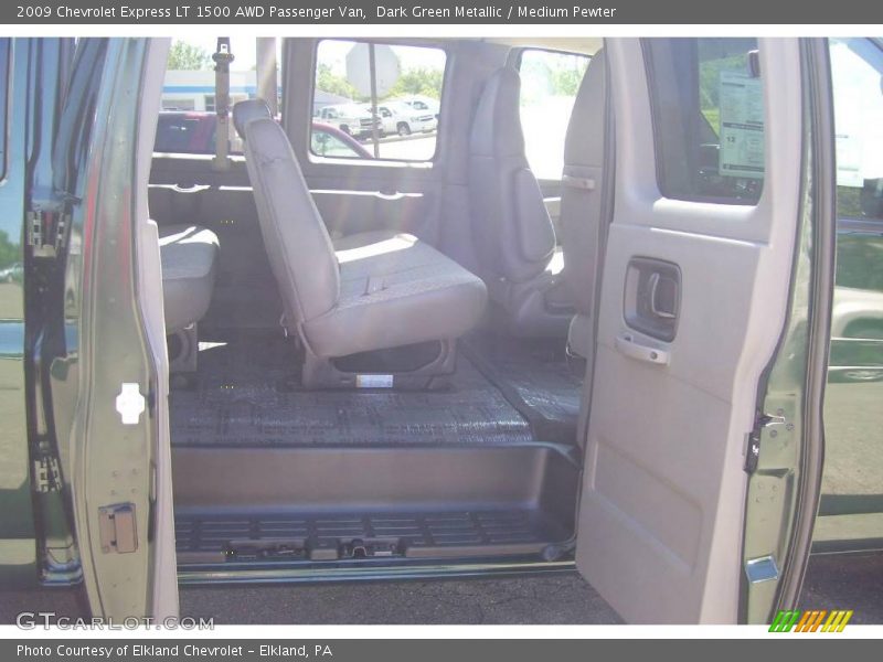 Dark Green Metallic / Medium Pewter 2009 Chevrolet Express LT 1500 AWD Passenger Van