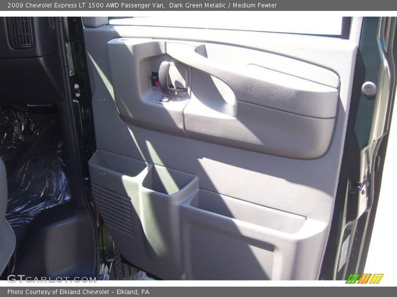 Dark Green Metallic / Medium Pewter 2009 Chevrolet Express LT 1500 AWD Passenger Van