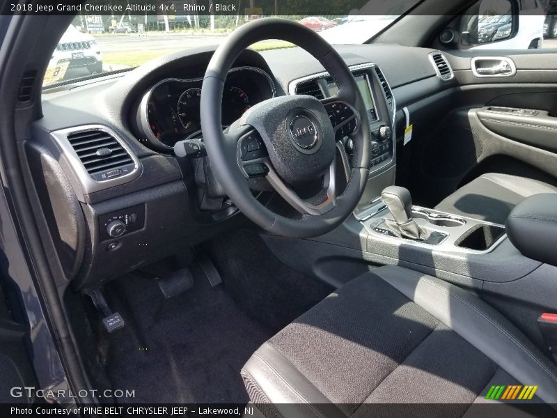 Rhino / Black 2018 Jeep Grand Cherokee Altitude 4x4