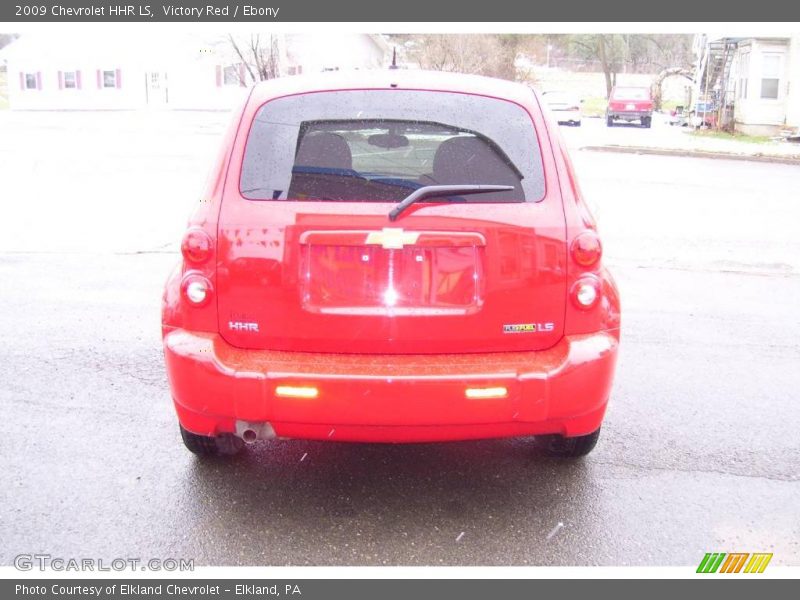 Victory Red / Ebony 2009 Chevrolet HHR LS