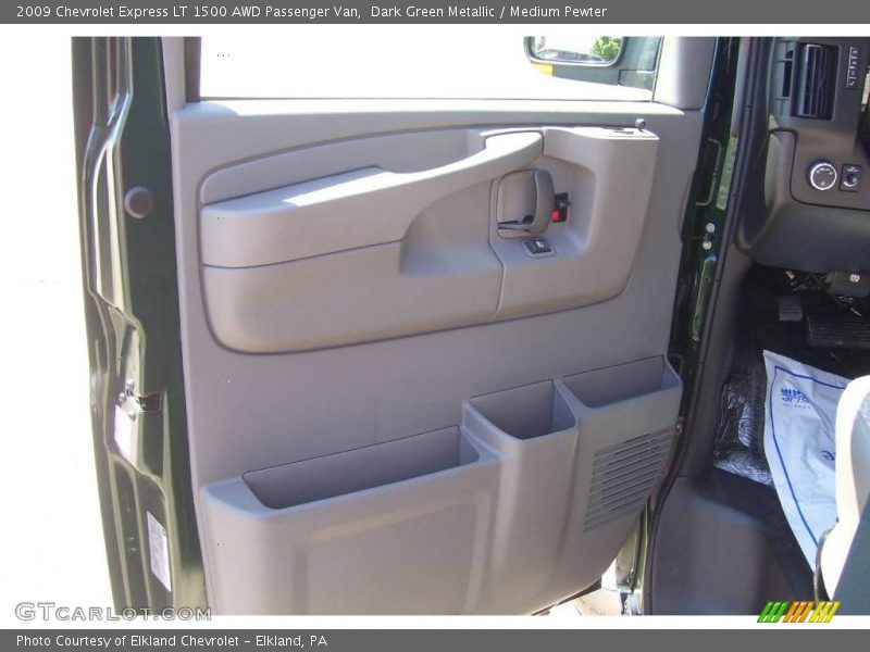 Dark Green Metallic / Medium Pewter 2009 Chevrolet Express LT 1500 AWD Passenger Van