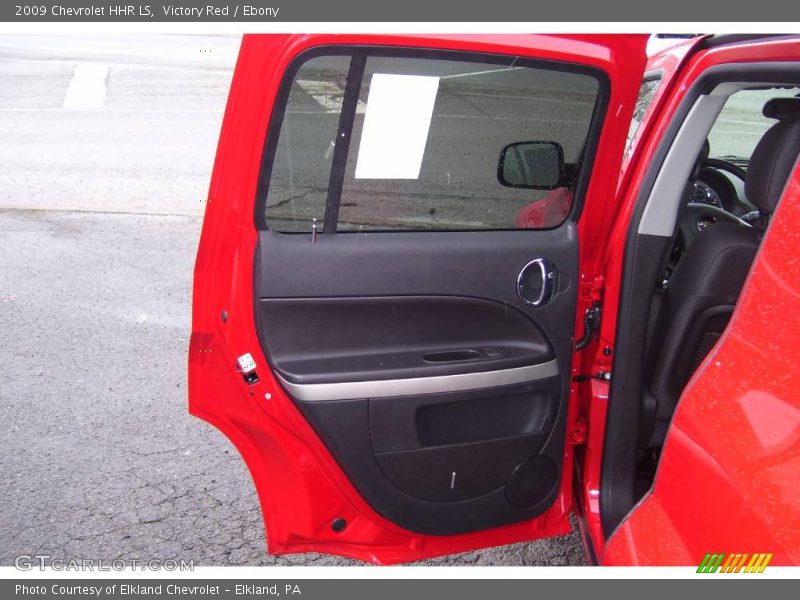 Victory Red / Ebony 2009 Chevrolet HHR LS