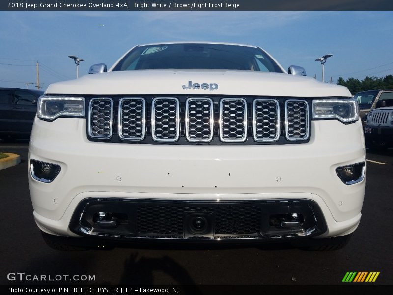 Bright White / Brown/Light Frost Beige 2018 Jeep Grand Cherokee Overland 4x4