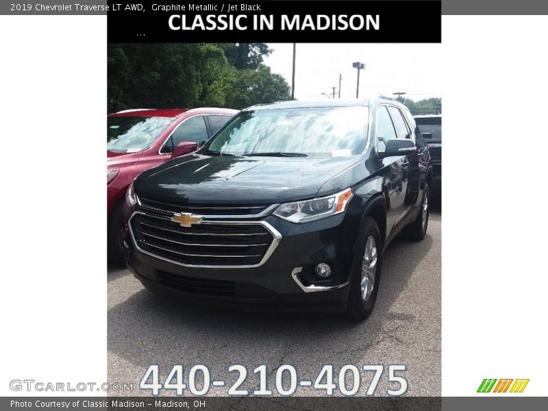 Graphite Metallic / Jet Black 2019 Chevrolet Traverse LT AWD