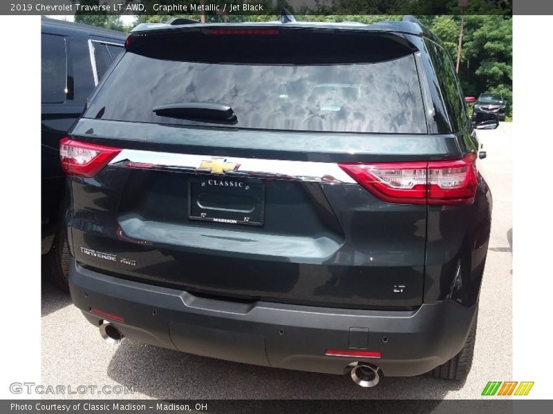 Graphite Metallic / Jet Black 2019 Chevrolet Traverse LT AWD