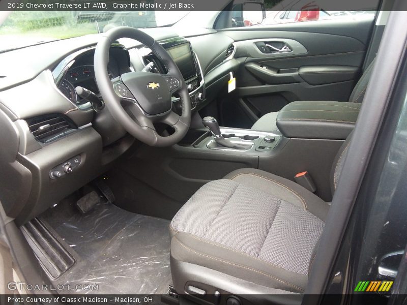Graphite Metallic / Jet Black 2019 Chevrolet Traverse LT AWD