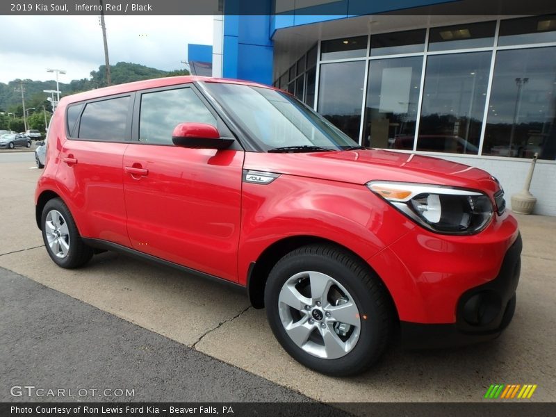 Front 3/4 View of 2019 Soul 