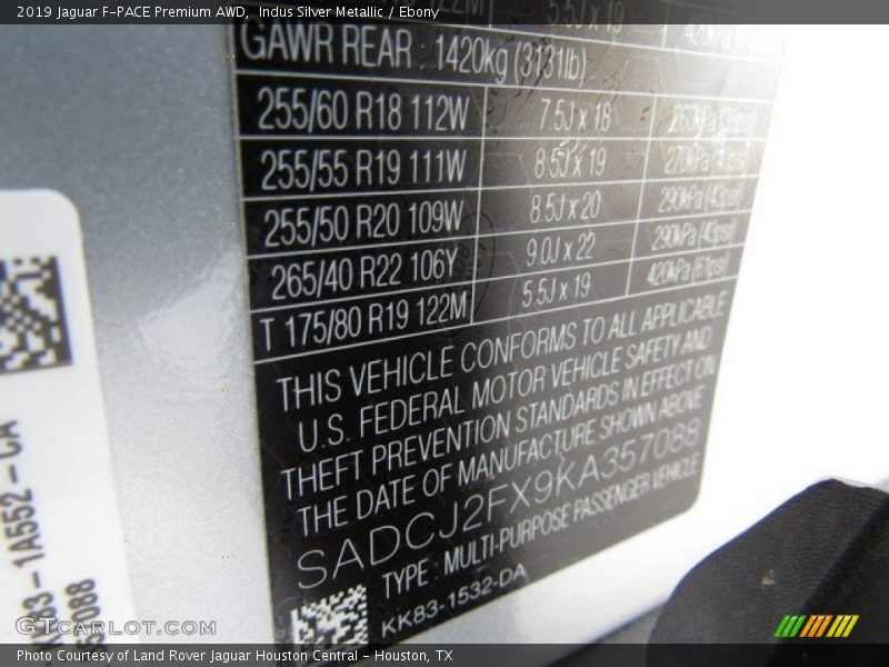 Indus Silver Metallic / Ebony 2019 Jaguar F-PACE Premium AWD