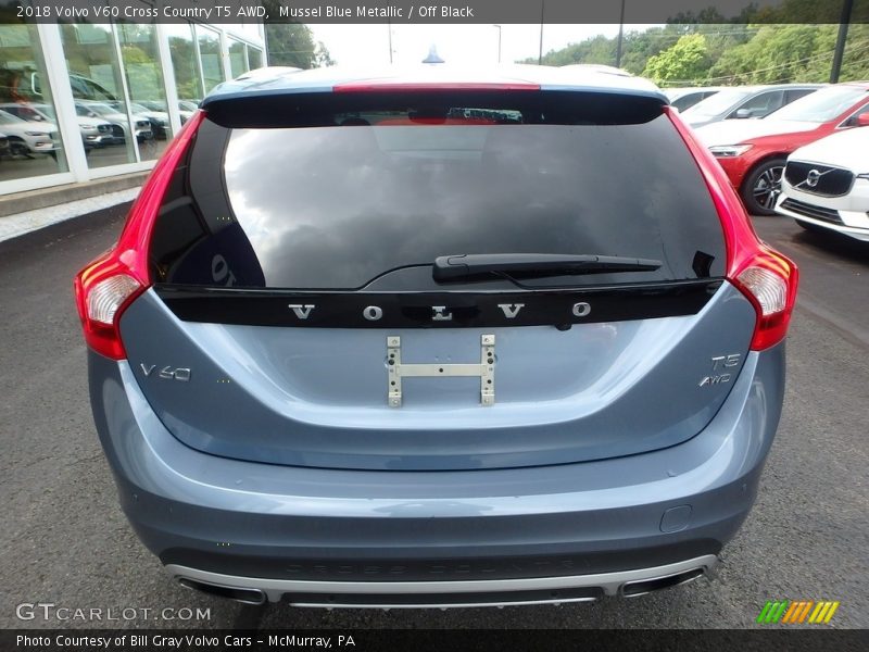 Mussel Blue Metallic / Off Black 2018 Volvo V60 Cross Country T5 AWD