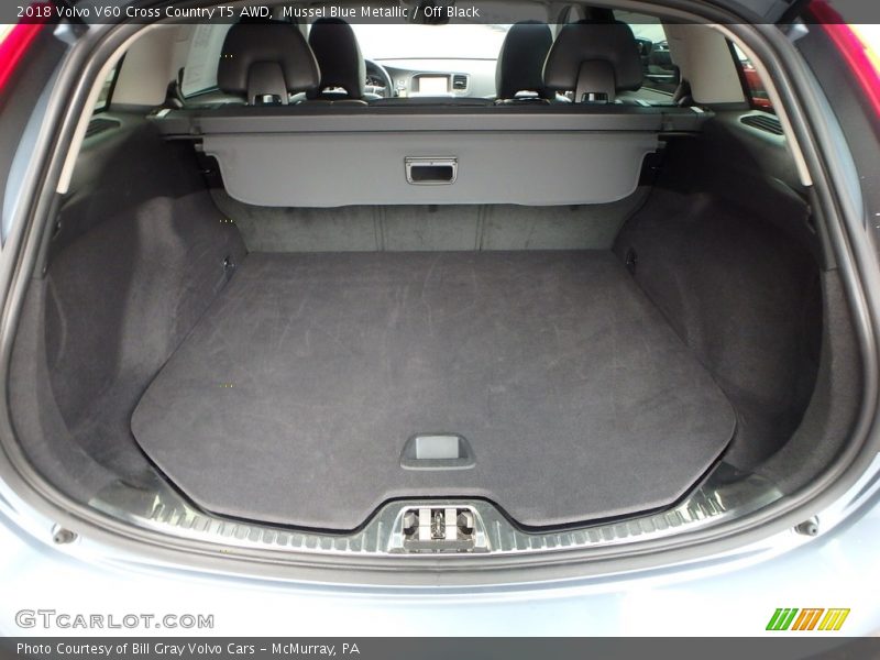  2018 V60 Cross Country T5 AWD Trunk