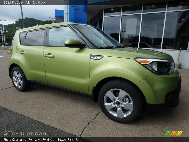 Front 3/4 View of 2019 Soul 