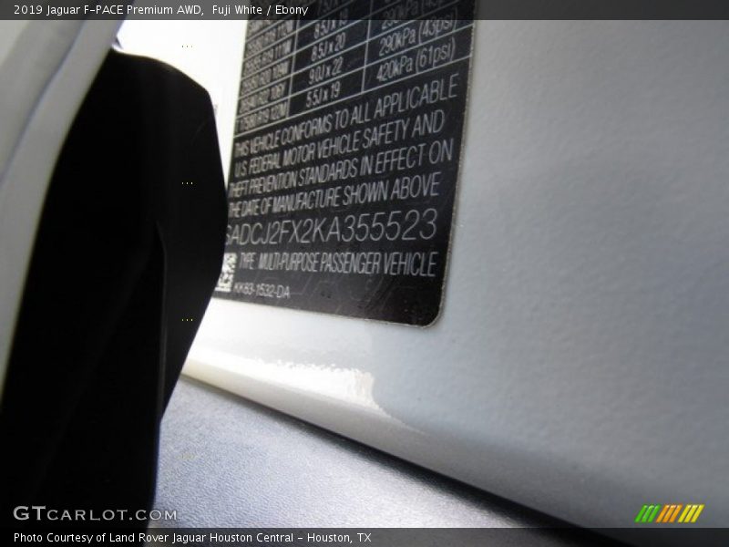 Fuji White / Ebony 2019 Jaguar F-PACE Premium AWD
