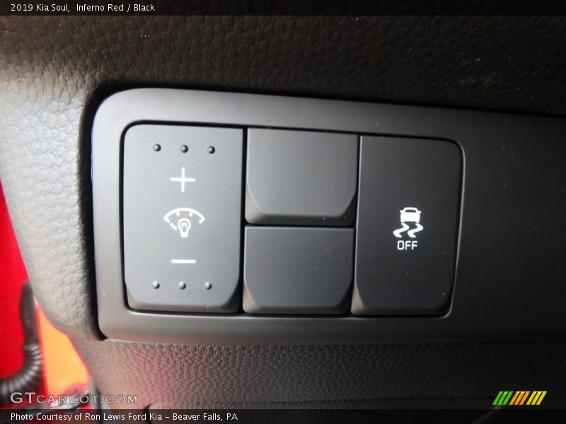 Inferno Red / Black 2019 Kia Soul
