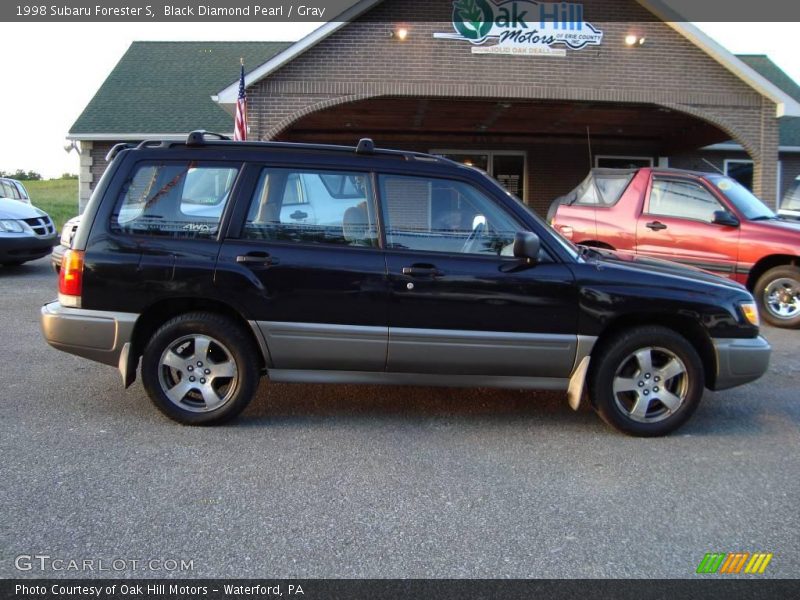 Black Diamond Pearl / Gray 1998 Subaru Forester S